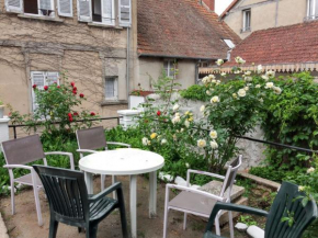 Appartement charmant à Néris-les-Bains - 30 m² - Jardin privé